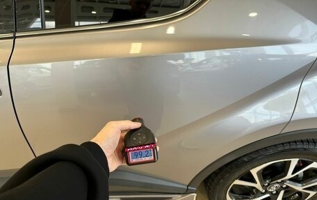 Toyota C-HR I рестайлинг, 2017 год, 2 249 900 рублей, 22 фотография