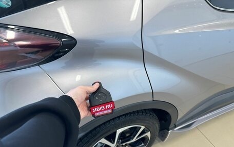 Toyota C-HR I рестайлинг, 2017 год, 2 249 900 рублей, 25 фотография