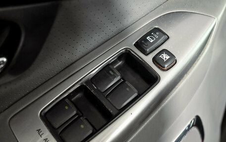 Toyota Land Cruiser Prado 120 рестайлинг, 2008 год, 2 080 000 рублей, 13 фотография