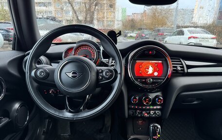 MINI Hatch, 2019 год, 1 950 000 рублей, 3 фотография