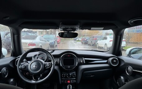 MINI Hatch, 2019 год, 1 950 000 рублей, 6 фотография