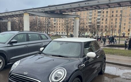 MINI Hatch, 2019 год, 1 950 000 рублей, 2 фотография