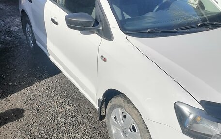 Volkswagen Polo VI (EU Market), 2013 год, 730 000 рублей, 3 фотография