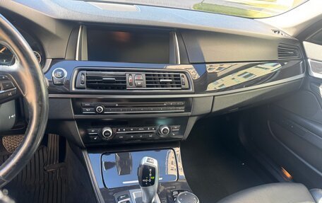 BMW 5 серия, 2015 год, 2 350 000 рублей, 14 фотография