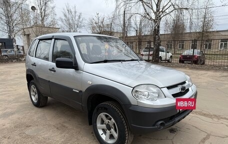 Chevrolet Niva I рестайлинг, 2012 год, 392 000 рублей, 3 фотография