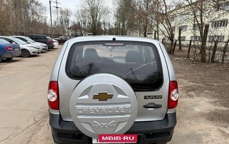Chevrolet Niva I рестайлинг, 2012 год, 392 000 рублей, 6 фотография