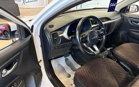 KIA Rio IV, 2021 год, 1 379 000 рублей, 10 фотография