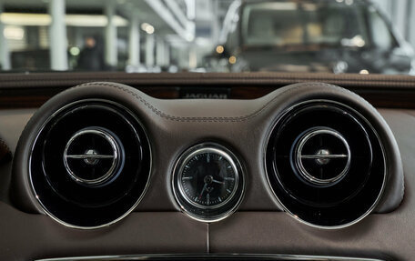 Jaguar XJ IV (X351), 2016 год, 4 000 000 рублей, 19 фотография