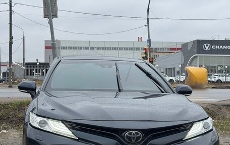 Toyota Camry, 2018 год, 2 550 000 рублей, 1 фотография