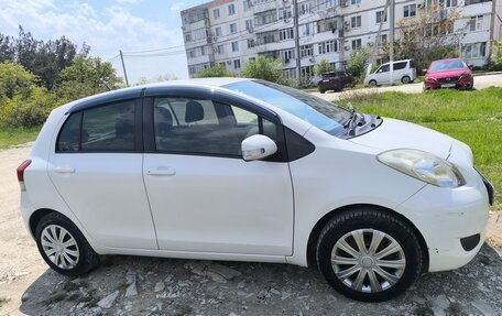 Toyota Vitz, 2009 год, 650 000 рублей, 3 фотография