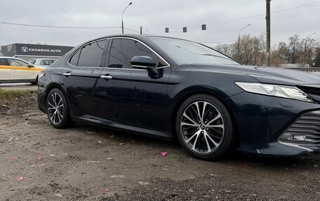 Toyota Camry, 2018 год, 2 550 000 рублей, 4 фотография