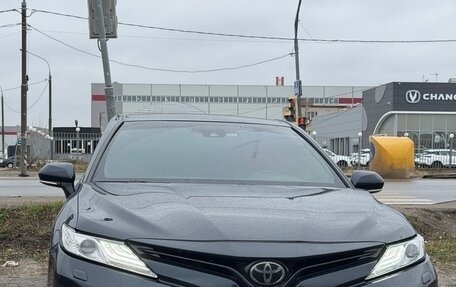 Toyota Camry, 2018 год, 2 550 000 рублей, 2 фотография