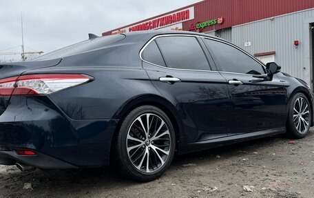Toyota Camry, 2018 год, 2 550 000 рублей, 6 фотография