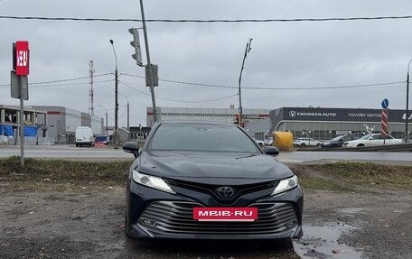 Toyota Camry, 2018 год, 2 550 000 рублей, 3 фотография