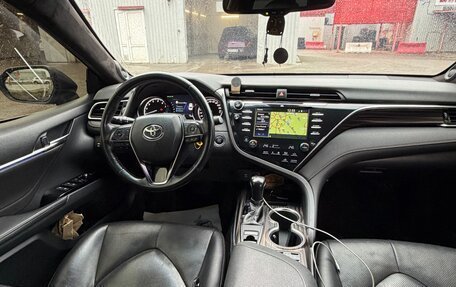 Toyota Camry, 2018 год, 2 550 000 рублей, 19 фотография