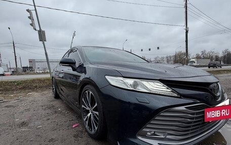 Toyota Camry, 2018 год, 2 550 000 рублей, 15 фотография