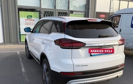 Geely Atlas, 2023 год, 2 250 000 рублей, 4 фотография