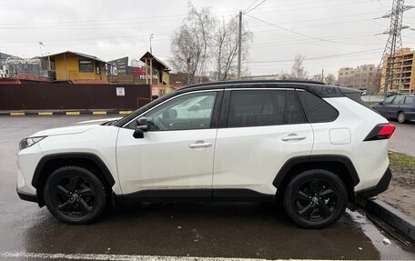 Toyota RAV4, 2021 год, 3 300 000 рублей, 2 фотография