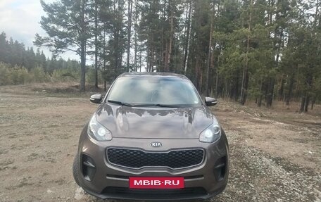 KIA Sportage IV рестайлинг, 2017 год, 1 600 000 рублей, 2 фотография