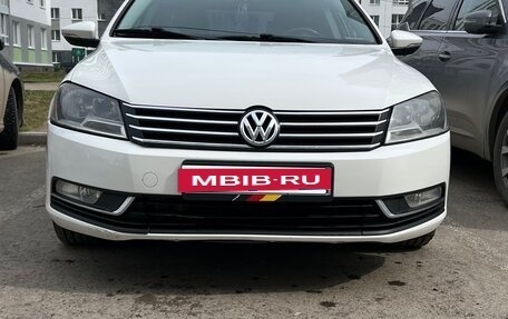 Volkswagen Passat B7, 2011 год, 1 290 000 рублей, 3 фотография