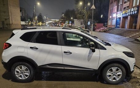 Renault Kaptur I рестайлинг, 2017 год, 950 000 рублей, 2 фотография