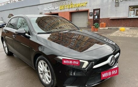 Mercedes-Benz A-Класс, 2018 год, 2 990 000 рублей, 2 фотография