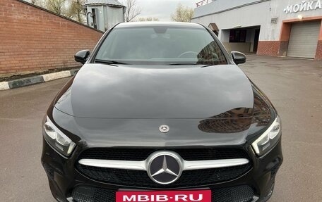 Mercedes-Benz A-Класс, 2018 год, 2 990 000 рублей, 7 фотография