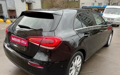 Mercedes-Benz A-Класс, 2018 год, 2 990 000 рублей, 4 фотография