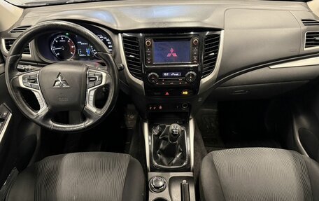 Mitsubishi Pajero Sport III рестайлинг, 2018 год, 1 949 000 рублей, 9 фотография