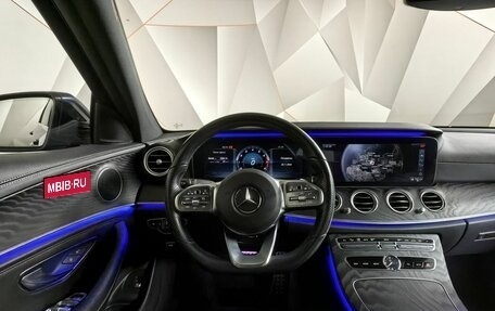 Mercedes-Benz E-Класс, 2019 год, 3 050 000 рублей, 20 фотография