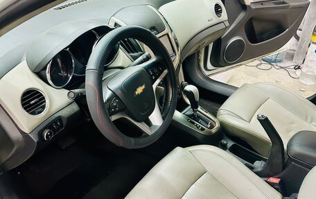 Chevrolet Cruze II, 2013 год, 665 000 рублей, 3 фотография