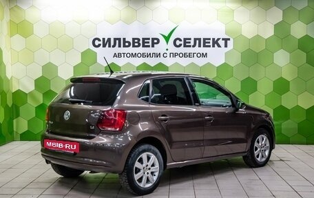 Volkswagen Polo VI (EU Market), 2011 год, 650 000 рублей, 2 фотография