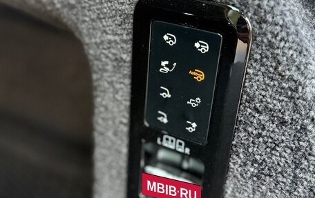 Land Rover Range Rover IV рестайлинг, 2022 год, 19 000 000 рублей, 10 фотография