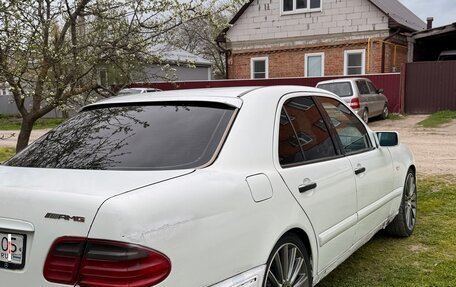 Mercedes-Benz E-Класс, 1996 год, 270 000 рублей, 4 фотография