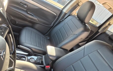 Mitsubishi Outlander III рестайлинг 3, 2018 год, 1 880 000 рублей, 15 фотография