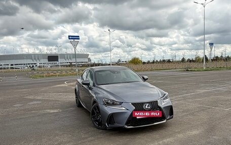 Lexus IS III, 2017 год, 2 900 000 рублей, 4 фотография