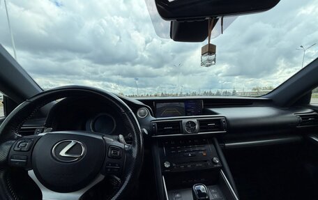 Lexus IS III, 2017 год, 2 900 000 рублей, 15 фотография