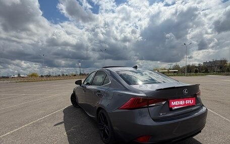 Lexus IS III, 2017 год, 2 900 000 рублей, 11 фотография