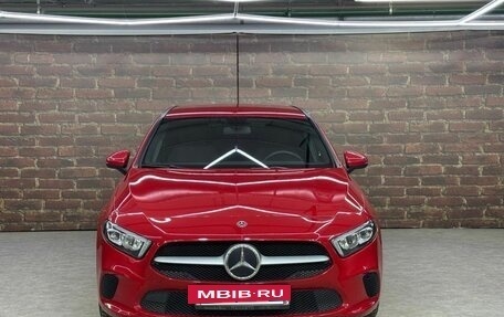 Mercedes-Benz A-Класс, 2019 год, 2 090 000 рублей, 2 фотография