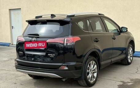 Toyota RAV4, 2017 год, 2 890 000 рублей, 5 фотография