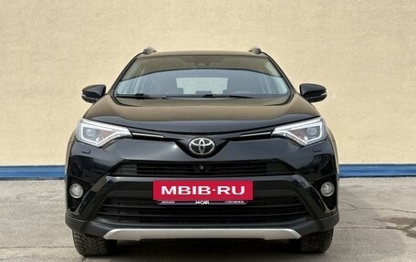 Toyota RAV4, 2017 год, 2 890 000 рублей, 2 фотография