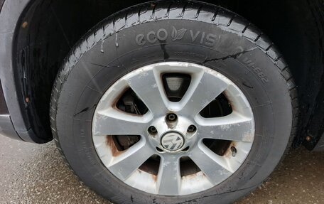 Volkswagen Tiguan I, 2010 год, 1 000 000 рублей, 10 фотография