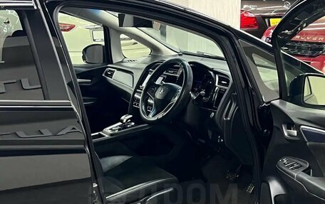 Honda Shuttle II, 2017 год, 1 347 000 рублей, 9 фотография