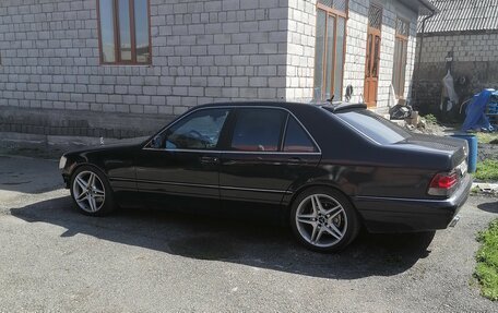 Mercedes-Benz S-Класс, 1996 год, 900 000 рублей, 1 фотография