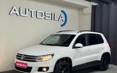Volkswagen Tiguan I, 2011 год, 817 000 рублей, 1 фотография