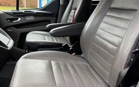 Ford Tourneo Custom I рестайлинг, 2021 год, 2 820 000 рублей, 7 фотография