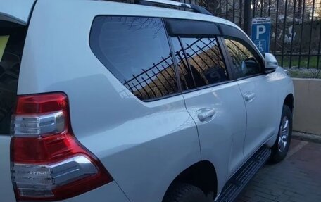 Toyota Land Cruiser Prado 150 рестайлинг 2, 2015 год, 3 700 000 рублей, 5 фотография