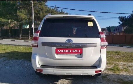 Toyota Land Cruiser Prado 150 рестайлинг 2, 2015 год, 3 700 000 рублей, 11 фотография