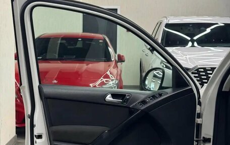 Volkswagen Tiguan I, 2011 год, 817 000 рублей, 12 фотография