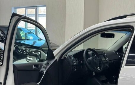 Volkswagen Tiguan I, 2011 год, 817 000 рублей, 14 фотография